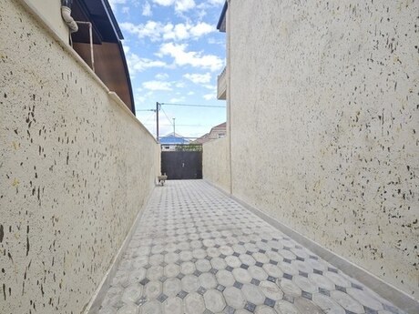 5 otaqlı həyət evi/bağ evi - Qaraçuxur q. - 140 m²