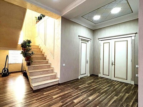 6 otaqlı həyət evi, 500 m², Bakıxanov: 680 000 ₼ 5