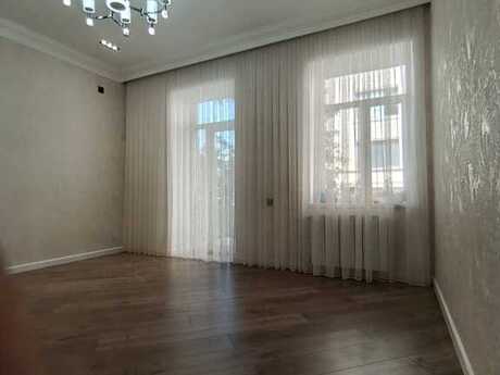 2 otaqlı köhnə tikili - Bayıl q. - 50 m²