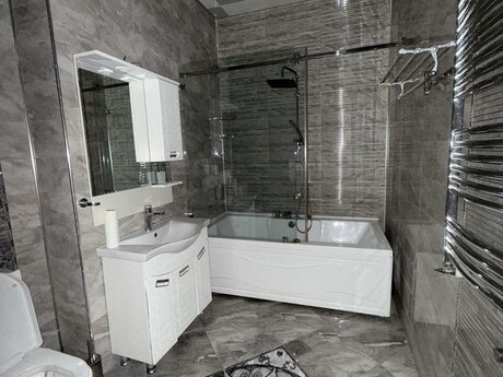 Kirayə 4 otaqlı mənzil, 150 m², 8 Noyabr: 1 300 ₼/ay 5