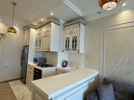 Elan №5622119 - Bakı, Şah İsmayıl Xətai m., 2 otaqlı, 70 m², 18/21 mərtəbə
