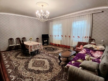6 otaqlı həyət evi/bağ evi - Həzi Aslanov q. - 263 m²