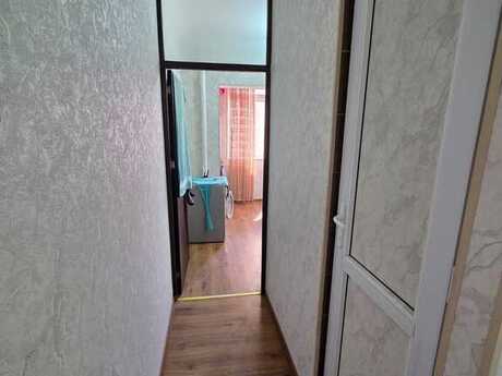 2 otaqlı köhnə tikili - Azadlıq Prospekti m. - 50 m²