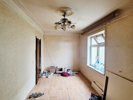 2 otaqlı köhnə tikili - Elmlər Akademiyası m. - 45 m²
