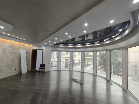 Объект - м. Ичеришехер - 2000 м²