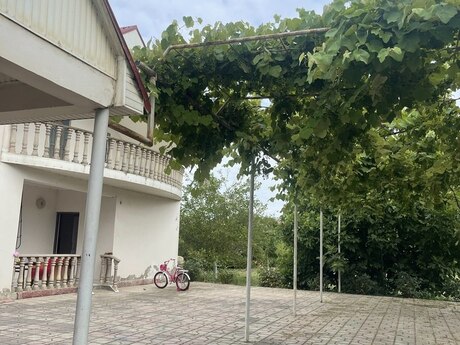 6 otaqlı həyət evi/bağ evi - Xudat - 150 m²
