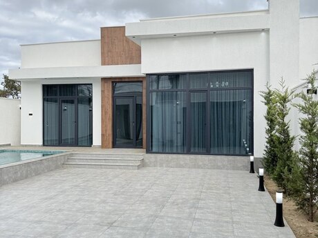 4 otaqlı həyət evi/bağ evi - Şüvəlan q. - 155 m²