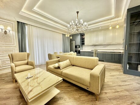 3 otaqlı yeni tikili - Ağ şəhər q. - 120 m²