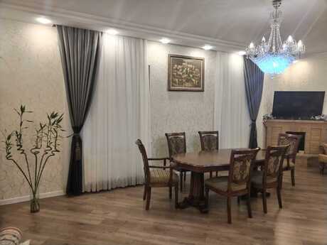 11 otaqlı həyət evi, 354 m², Sulutəpə: 286 000 ₼ 2