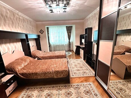 5 otaqlı köhnə tikili - Qara Qarayev m. - 125 m²