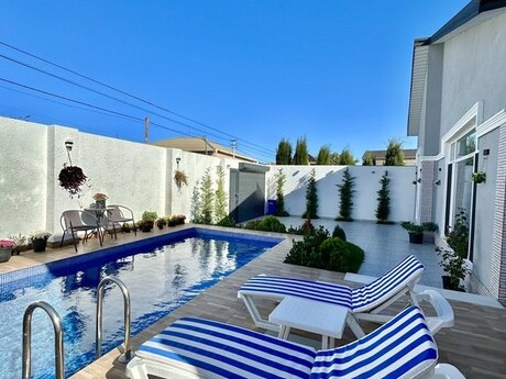 4 otaqlı həyət evi/bağ evi - Şağan q. - 140 m²