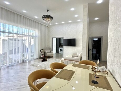 4 otaqlı həyət evi/bağ evi - Şağan q. - 140 m²