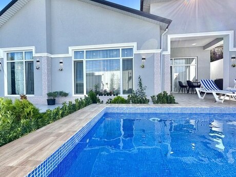 4 otaqlı həyət evi/bağ evi - Şağan q. - 140 m²