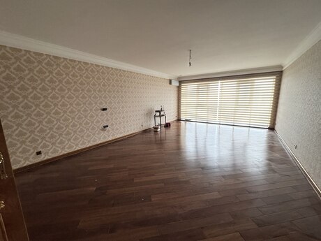 3-комн. новостройка - м. Шах Исмаил Хатаи - 215 м²