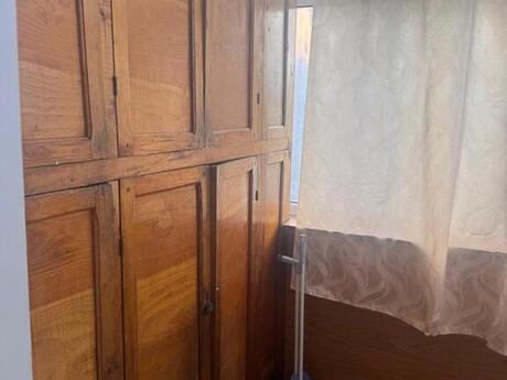 3 otaqlı köhnə tikili - Elmlər Akademiyası m. - 70 m²