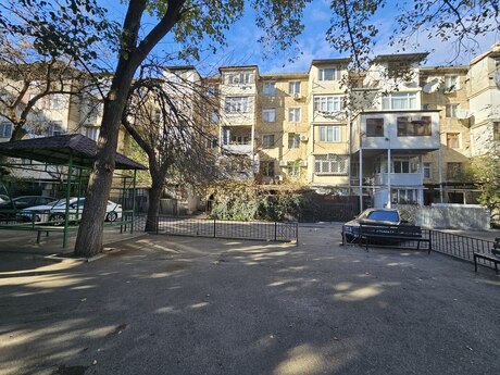 Объявление №5628493 - Баку, м. Гянджлик, 3-комн., 70 м², 4/5 этаж
