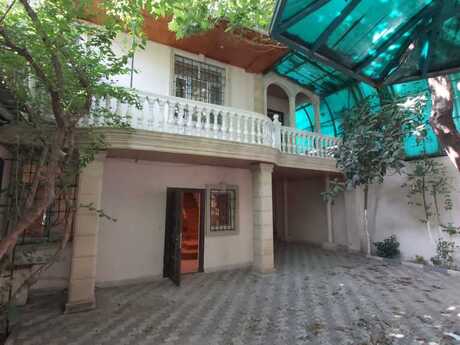 9 otaqlı həyət evi/bağ evi - Gənclik m. - 350 m²