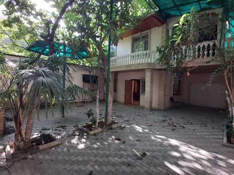 9 otaqlı həyət evi/bağ evi - Gənclik m. - 350 m²