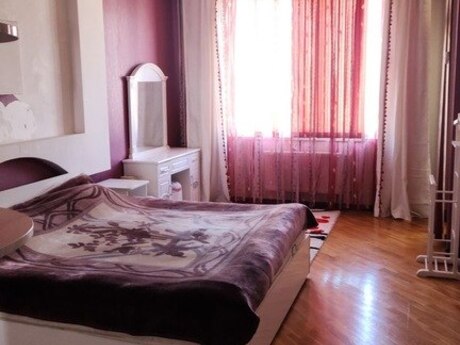 Аренда: 3-комнатная квартира, 142 м², Elmlər Akademiyası: 1 200 ₼/мес 4