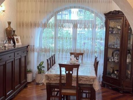 3 otaqlı köhnə tikili - Nəsimi r. - 98 m²
