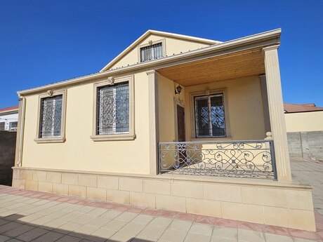 4 otaqlı həyət evi/bağ evi - Şüvəlan q. - 150 m²