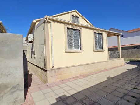 4 otaqlı həyət evi/bağ evi - Şüvəlan q. - 150 m²