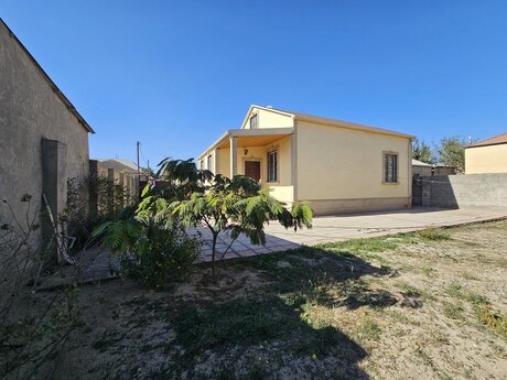 4 otaqlı həyət evi/bağ evi - Şüvəlan q. - 150 m²