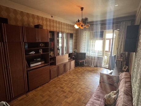 3-комн. вторичка - м. Гянджлик - 80 м²