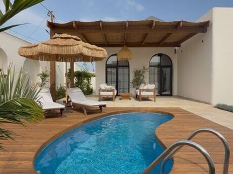 House with Garden, Villa For Rent