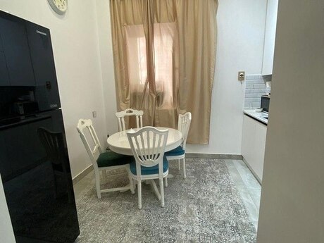 3 otaqlı köhnə tikili - İçəri Şəhər m. - 110 m²