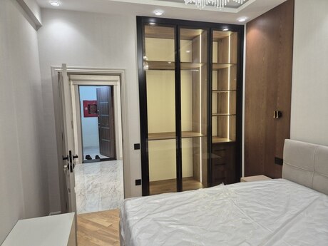 2 otaqlı yeni tikili - Şah İsmayıl Xətai m. - 68 m²