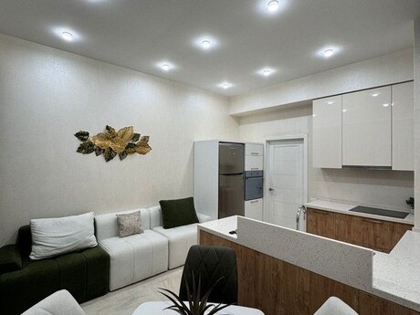 3 otaqlı yeni tikili - Ağ şəhər q. - 92 m²