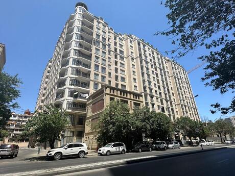 3-room apartment, 135 m², Nərimanov: 390 000 ₼ 4