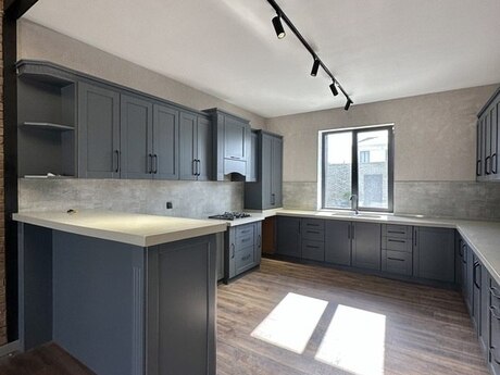 7-комн. дом/дача - пос. Мардакан - 270 м²