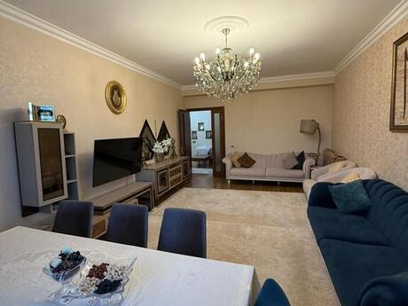4 otaqlı yeni tikili - Elmlər Akademiyası m. - 180 m²