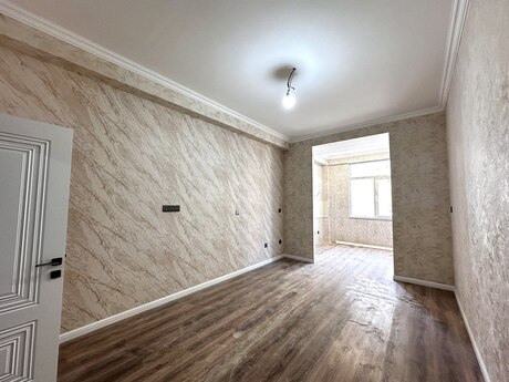 2-комн. новостройка - м. 28 мая - 80 м²