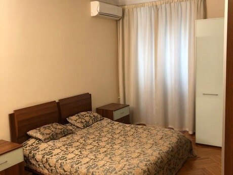 4 otaqlı köhnə tikili - İçəri Şəhər m. - 112 m²