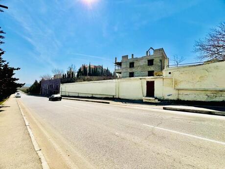 8 otaqlı həyət evi/bağ evi - Həzi Aslanov q. - 950 m²
