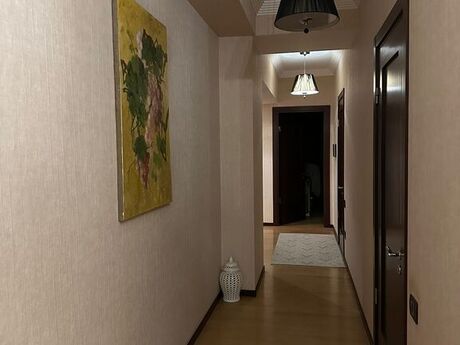 4 otaqlı yeni tikili - 28 May m. - 190 m²