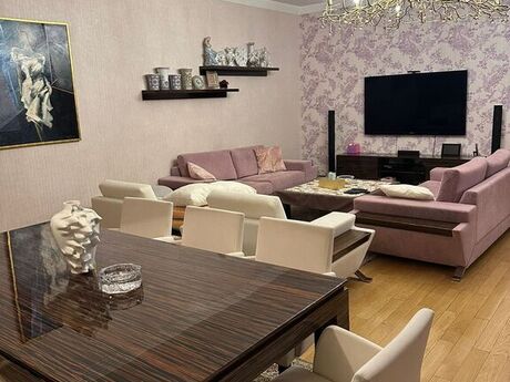 4 otaqlı yeni tikili - 28 May m. - 190 m²