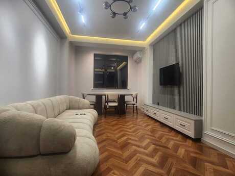 Elan №5635139 - Bakı, Gənclik m., 2 otaqlı, 65 m², 11/17 mərtəbə