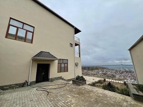 6 otaqlı həyət evi/bağ evi - Səbail r. - 450 m²