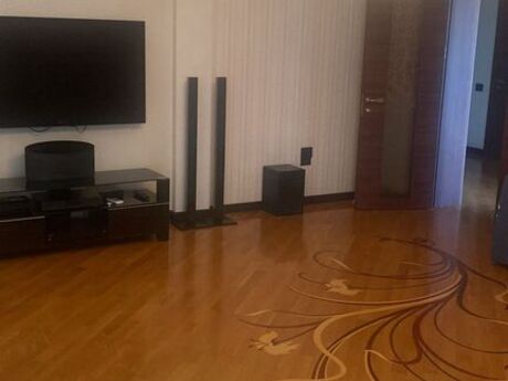 5-комн. новостройка - м. 28 мая - 270 м²