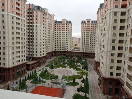 Elmlər Akademiyası m.