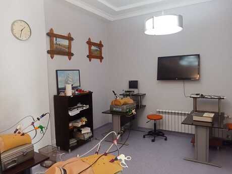 Obyekt - İnşaatçılar m. - 100 m²