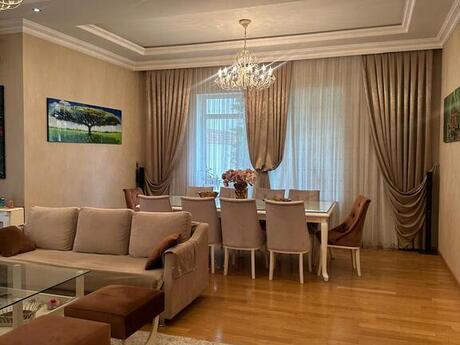 6 otaqlı həyət evi/bağ evi - 20 Yanvar m. - 330 m²