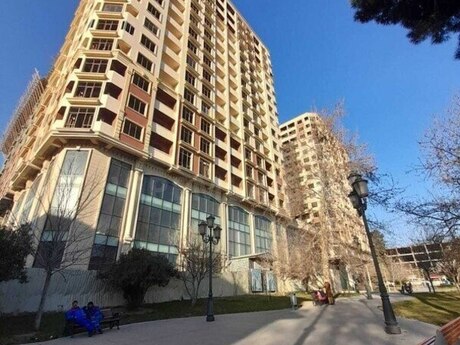 Объявление №5637873 - Баку, м. 28 мая, 3-комн., 140 м², 16/16 этаж
