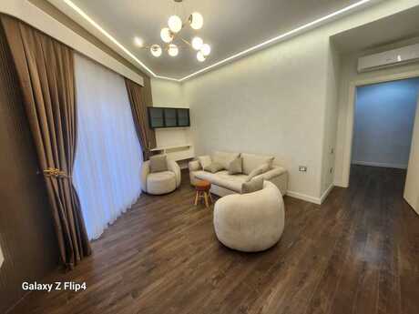 Elan №5638281 - Bakı, Ağ şəhər q., 2 otaqlı, 78 m², 4/7 mərtəbə