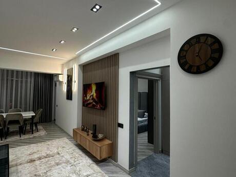 2-room apartment for rent, 70 m², Şah İsmayıl Xətai: 1 300 ₼/mo 3