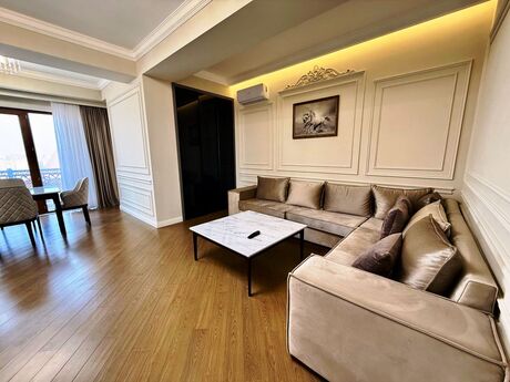 4 otaqlı yeni tikili - 28 May m. - 200 m²